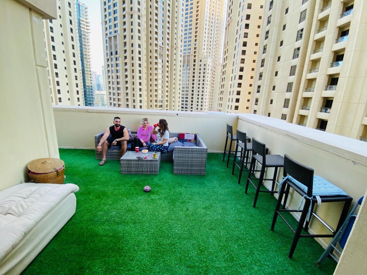 Bollywood Beach Hostel Dubai Exterior photo